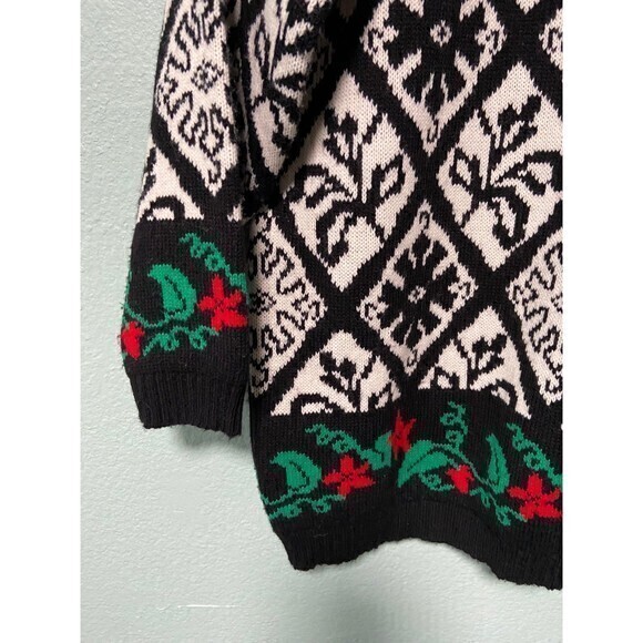 Vintage Unisex Sweater Exchange Black and White Mistletoe Pattern Sweater Small - Picture 7 of 11